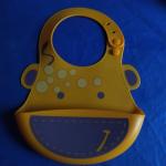 Bavoir caoutchouc pour l'apprentissage de la cuillère - Miniature